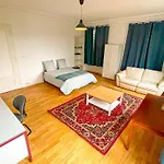 Privees -private Room- Dans Un Spacieux - 100m2 Centre Proche Gare *