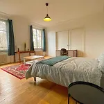 Homestay Privees -private Room- Dans Un Spacieux - 100m2 Centre Proche Gare *