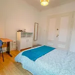Privees -private Room- Dans Un Spacieux - 100m2 Centre Proche Gare Pansiyon *