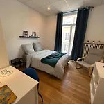 Privees -private Room- Dans Un Spacieux - 100m2 Centre Proche Gare *