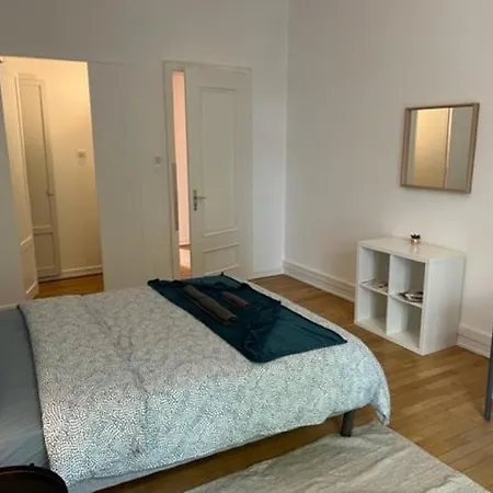 Privees -private Room- Dans Un Spacieux - 100m2 Centre Proche Gare Rum i privatbostad *