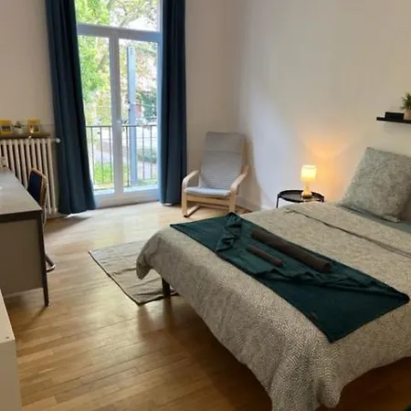 Privees -private Room- Dans Un Spacieux - 100m2 Centre Proche Gare Homestay *
