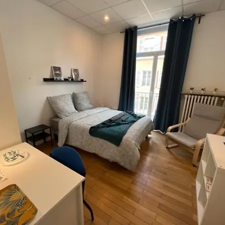 Privees -private Room- Dans Un Spacieux - 100m2 Centre Proche Gare *