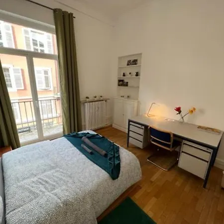 Privees -private Room- Dans Un Spacieux - 100m2 Centre Proche Gare Homestay