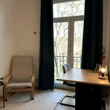 Homestay Privees -private Room- Dans Un Spacieux - 100m2 Centre Proche Gare