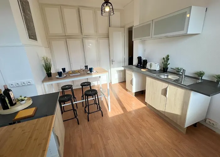 Homestay Privees -private Room- Dans Un Spacieux - 100m2 Centre Proche Gare *