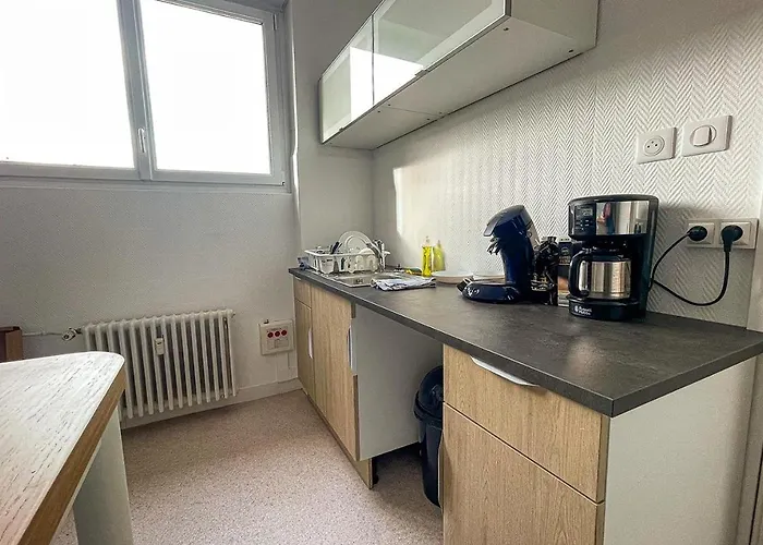 Privees -private Room- Dans Un Spacieux - 100m2 Centre Proche Gare Homestay