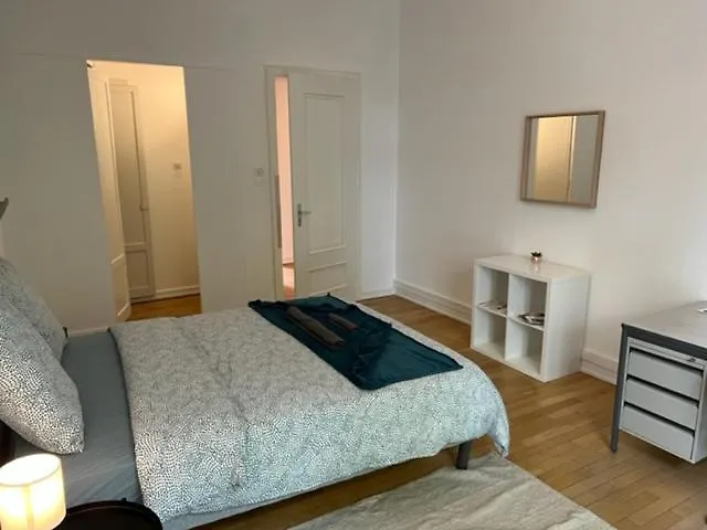 Privees -private Room- Dans Un Spacieux - 100m2 Centre Proche Gare Ubytování v soukromí *